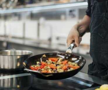 Productos colombianos esenciales para restaurantes latinos en Estados Unidos