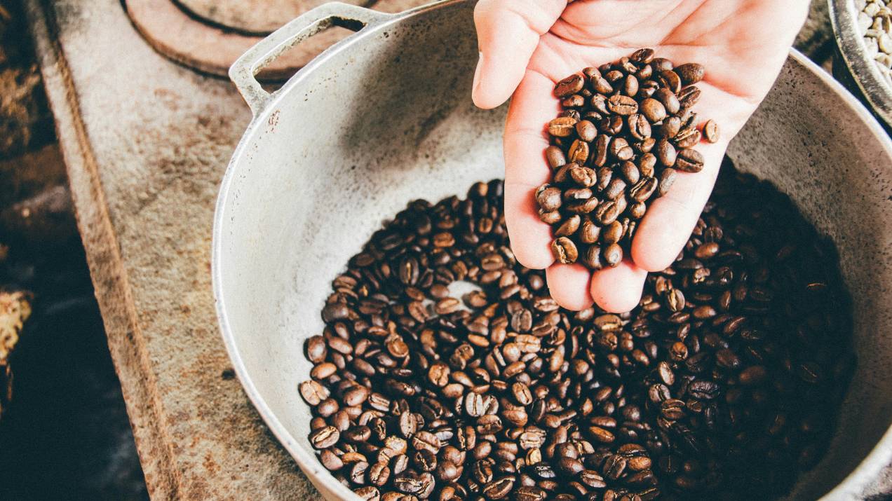 ¿Qué Factores Determinan el Precio del Café Verde Colombiano? 