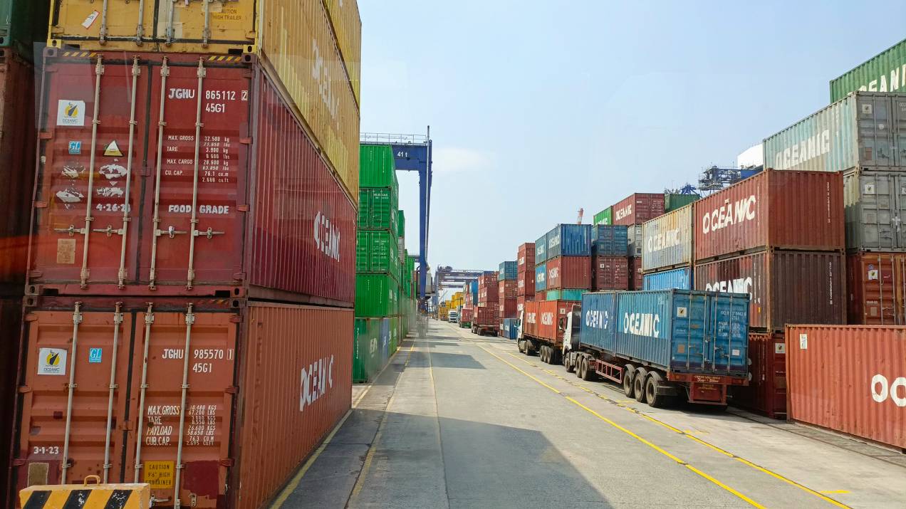 ¿Qué factores determinan los aranceles de importación? | Guía 2025 